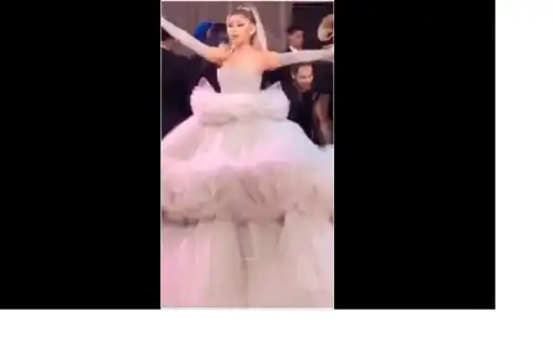 Ariana Grande  Grammy Awards Glambot Hollywood Song