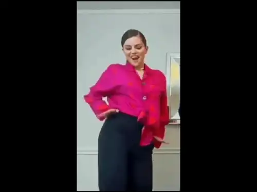 Baila conmigo Selena Gomez Hollywood Song