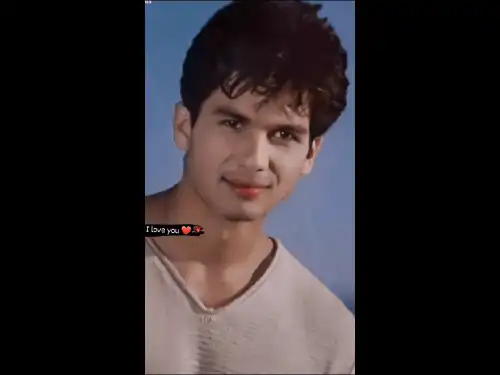 Diwano_se_bhi_diwana_hai_tu_-_fida_Whatsapp_Status_Video_thumbnail.webp